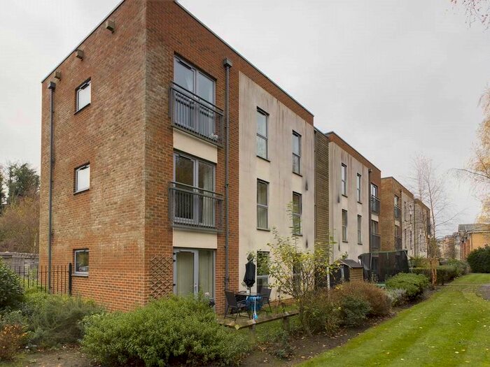 2 Bedroom Flat To Rent In Medway Road, Tunbridge Wells TN1