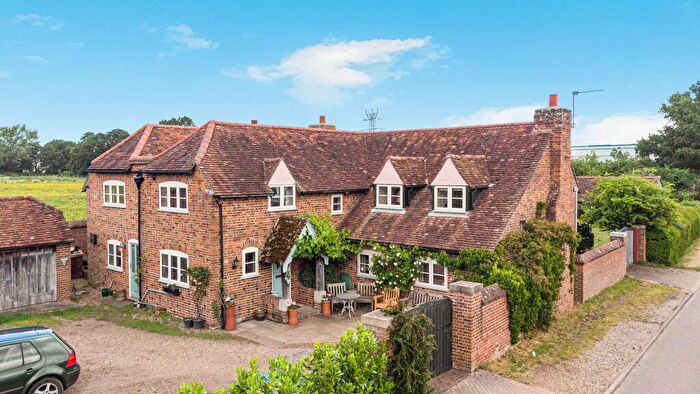 6 Bedroom Detached House For Sale In The Old Cottage, Pooleys Lane, Welham Green, AL9