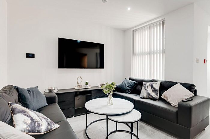 6 Bedroom Semi Detached House To Rent In Liscard Road, Liverpool, L15