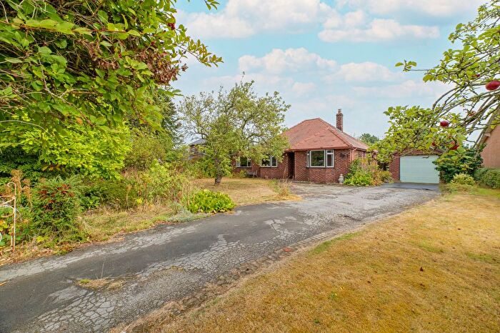 3 Bedroom Detached Bungalow For Sale In Top Road, Kingsley, WA6