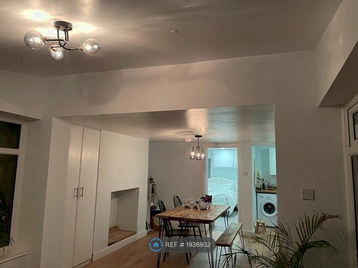 1 Bedroom Flat To Rent In Monks Road, Lincoln, LN2