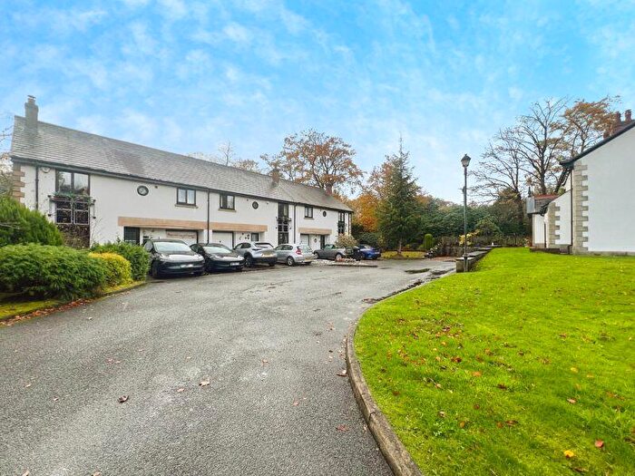 4 Bedroom Mews For Sale In Oldhams Lane, Sharples, BL1