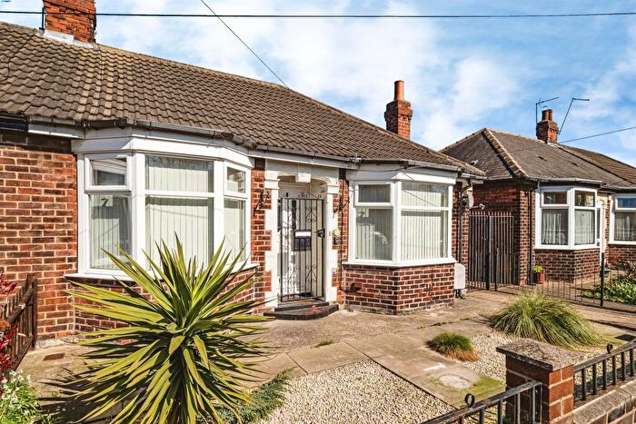 2 Bedroom Semi-Detached Bungalow For Sale In Telford Street, Hull, HU9