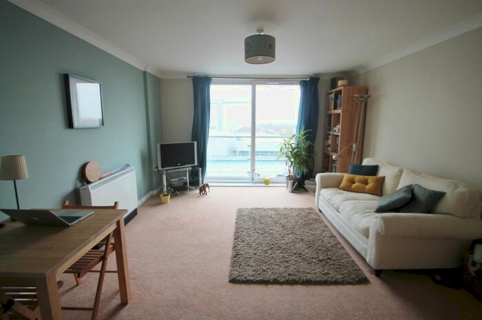 1 Bedroom Flat To Rent In Bergenia House, Bedfont Lane, Feltham, Middlesex, TW13