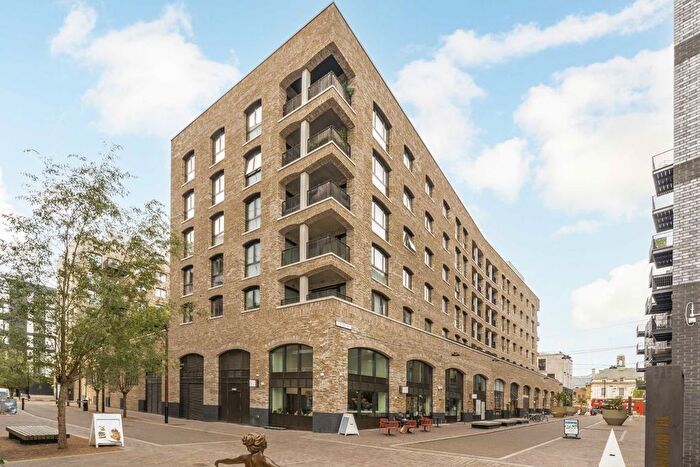 2 Bedroom Flat To Rent In Bradshaw Yard, Brentford, TW8