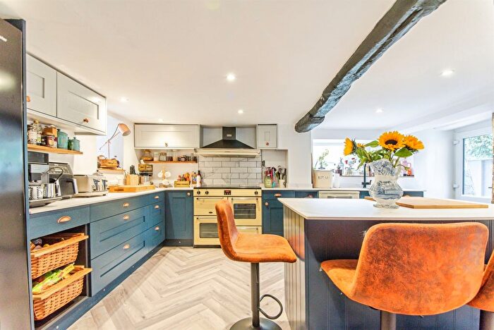 3 Bedroom End Of Terrace House For Sale In Coxwell Street, Faringdon, SN7