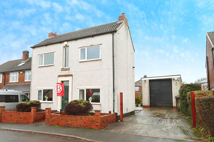 2 Bedroom Detached House For Sale In Smithfield Road, Sheffield, South Yorkshire, S12