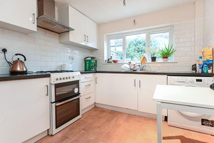 3 Bedroom Terraced House To Rent In Blackshaw Road, London, SW17