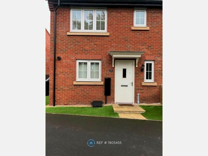 3 Bedroom Semi-Detached House To Rent In Buckingham Industrial Estate, Buckingham Industrial Estate, Buckingham, MK18