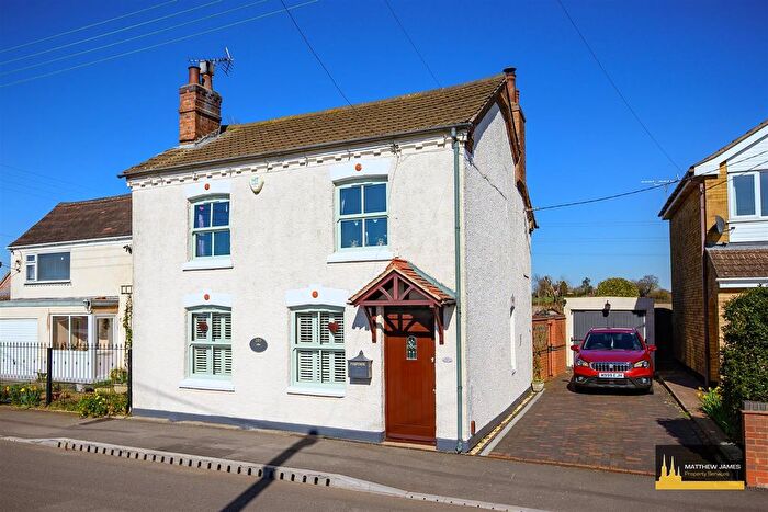 3 Bedroom Cottage For Sale In Lentons Lane, Aldermans Green, Coventry, CV2