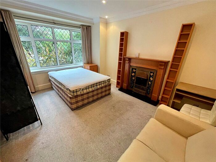 5 Bedroom Detached House To Rent In De Lisle Road, Bournemouth, BH3