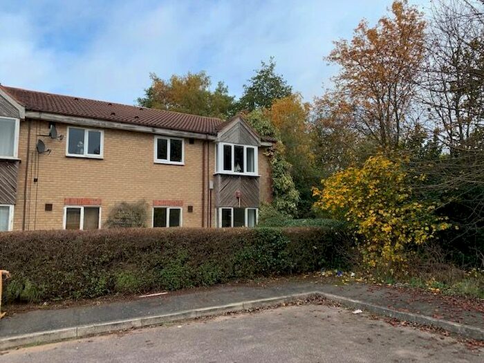2 Bedroom Flat To Rent In Pickering Close, Leicester LE4