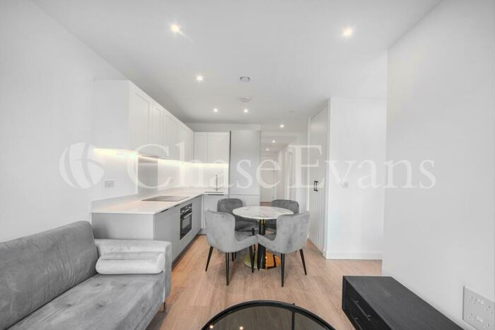 Flat To Rent In Western Gateway, Royal Docks West, Royal Docks, London, E16