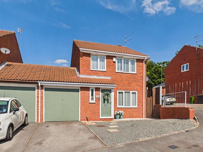 3 Bedroom Link Detached House For Sale In Boynton Drive, Mapperley, Nottingham, NG3