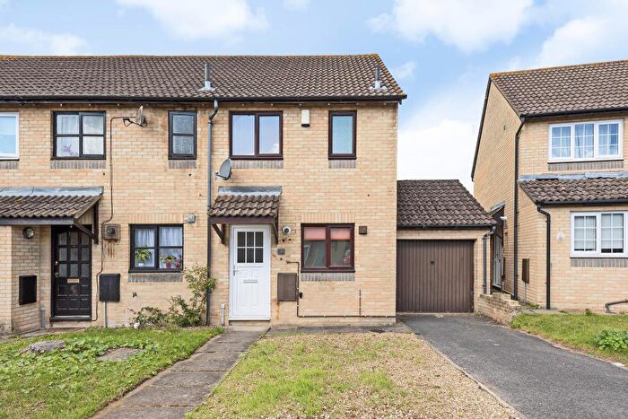 2 Bedroom Semi-Detached House For Sale In Green Hill, Oxford, OX4