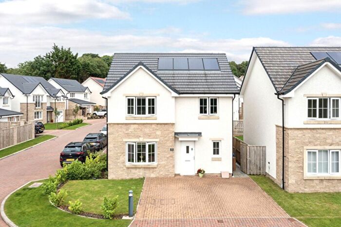 3 Bedroom Detached House For Sale In Red Burn Wynd, Helensburgh, G84