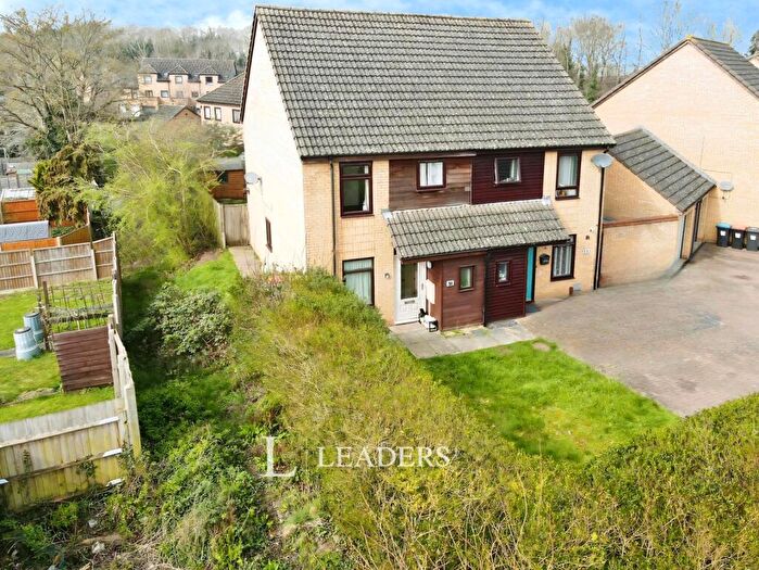 2 Bedroom Semi-Detached House For Sale In Howitt Drive, Bradville, Milton Keynes, MK13