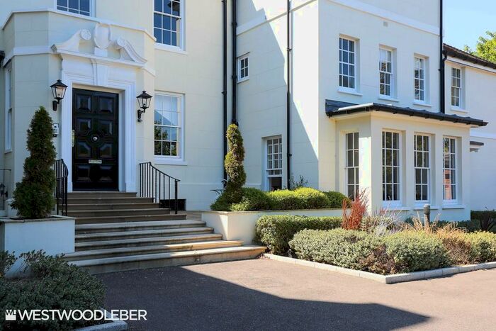 3 Bedroom Apartment To Rent In Kingsmoor House, Essex, CM19