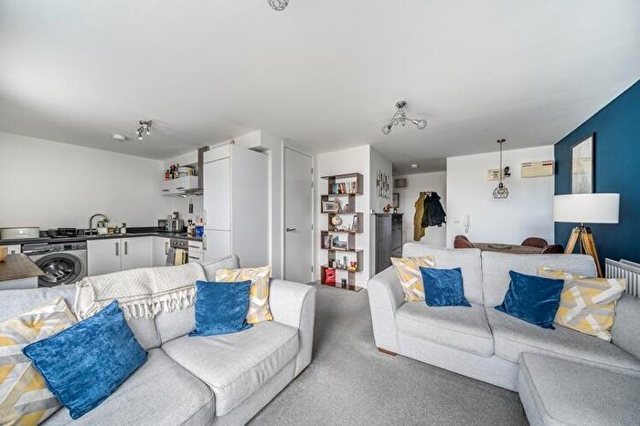 2 Bedroom Flat For Sale In Scribers Drive, Northampton, Northamptonshire, NN5