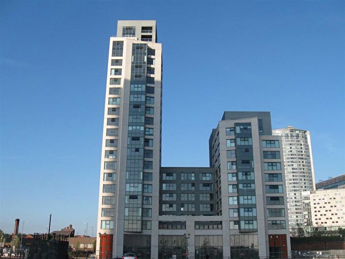 2 Bedroom Flat To Rent In William Jessop Way, Liverpool, L3