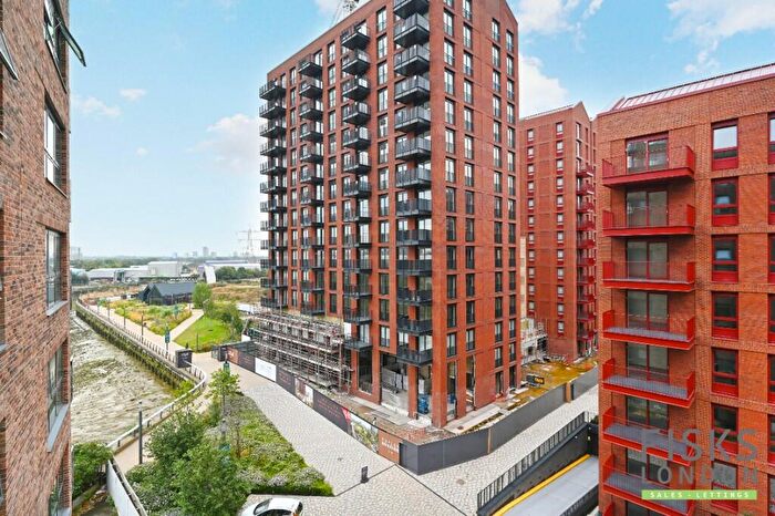 1 Bedroom Flat For Sale In City View Point, Leven Road, London, E14
