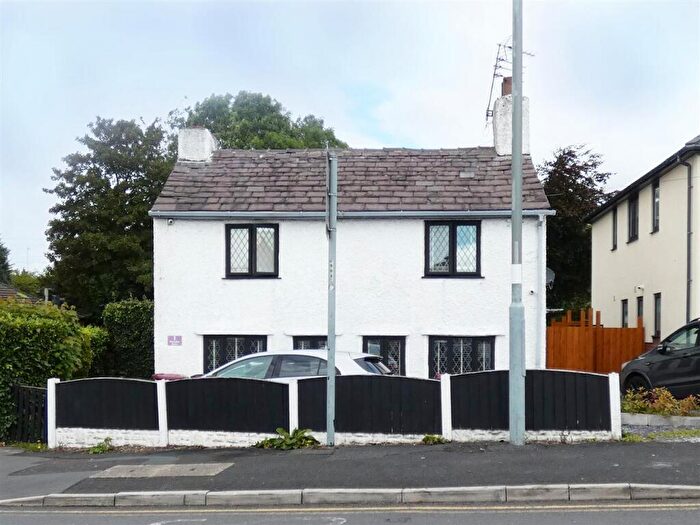 3 Bedroom Cottage For Sale In Blacklow Brow, Huyton, Liverpool, L36