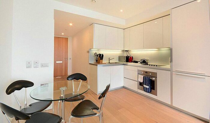 1 Bedroom Flat To Rent In Walworth Road, Elephant And Castle, SE1