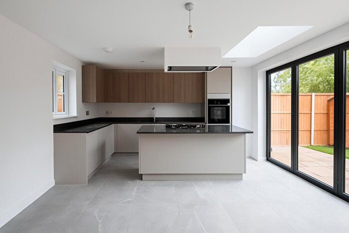 3 Bedroom Detached House To Rent In Epsom Road, Guildford, GU1