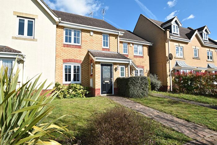 3 Bedroom Terraced House For Sale In Claridge Close, Leighton Buzzard, LU7