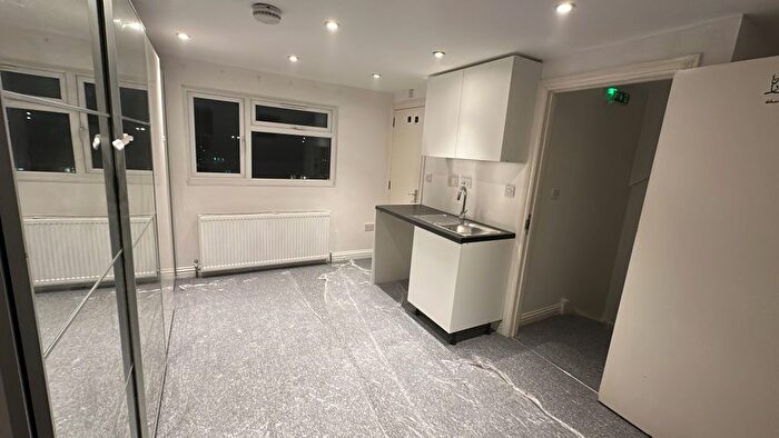 Studio To Rent In Westleigh Gardens, Edgware, HA8
