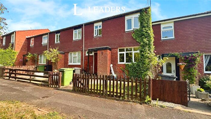 3 Bedroom Terraced House For Sale In Edgeworth Close, Redditch, Worcestershire, B98