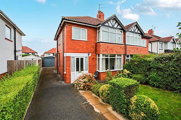 3 Bedroom Semi-Detached House For Sale In Mount Gardens, Harrogate, HG2