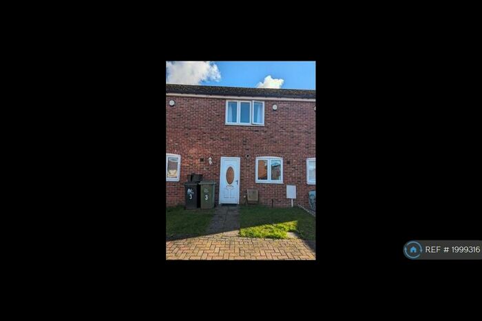 3 Bedroom Terraced House To Rent In Carlyle Gardens, Heanor, DE75