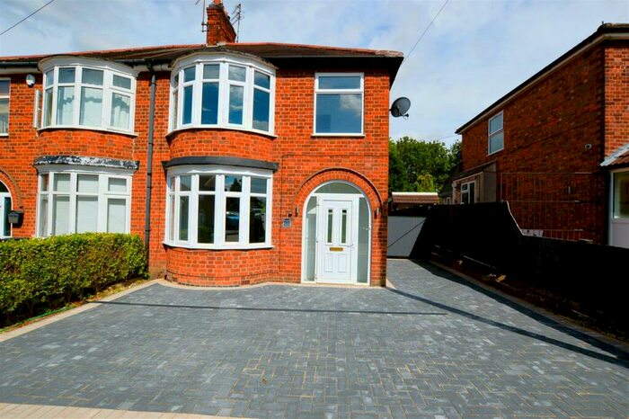 3 Bedroom Semi-Detached House To Rent In Parvian Road, Leicester, Leicestershire, LE2