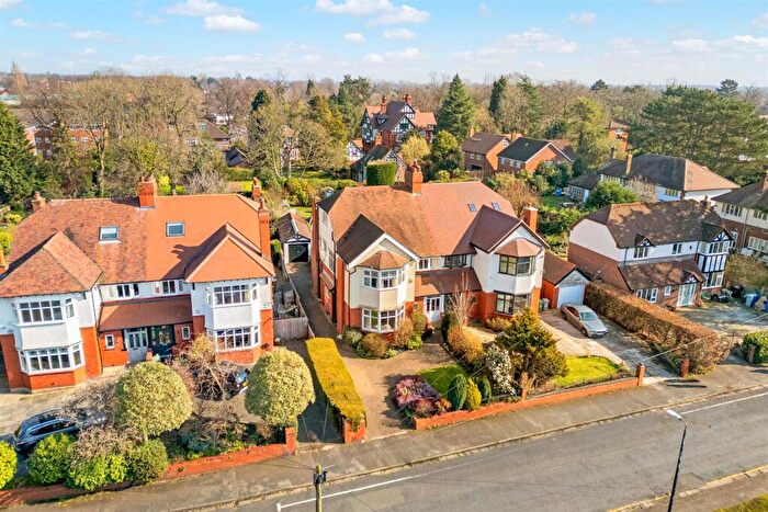 5 Bedroom Semi Detached House For Sale In Framingham Road, Sale, M33