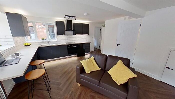 1 Bedroom Flat To Rent In Dakeyne Street, Nottingham, NG3