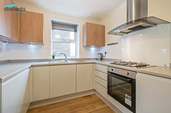 2 Bedroom Flat To Rent In Bear Road, Brighton, BN2
