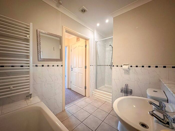 2 Bedroom Apartment To Rent In Harpham Close, Scunthorpe, DN16