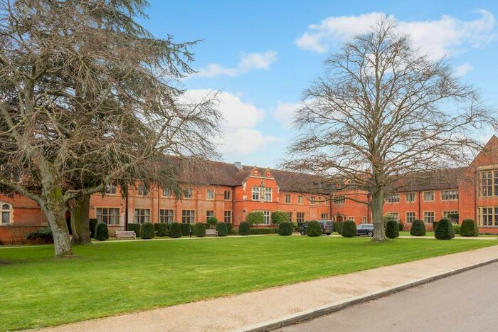 1 Bedroom Flat To Rent In Abbey Gardens, Upper Woolhampton, Reading RG7