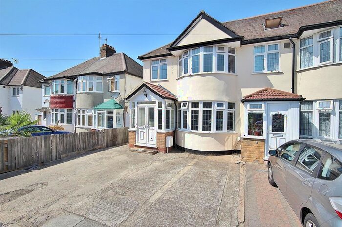 3 Bedroom Semi-Detached House To Rent In Elmer Gardens, Isleworth, TW7