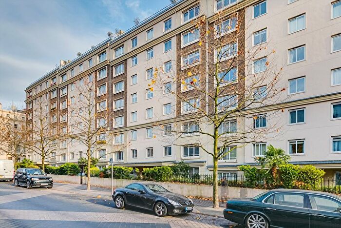 3 Bedroom Flat To Rent In Montrose Court, London, SW7