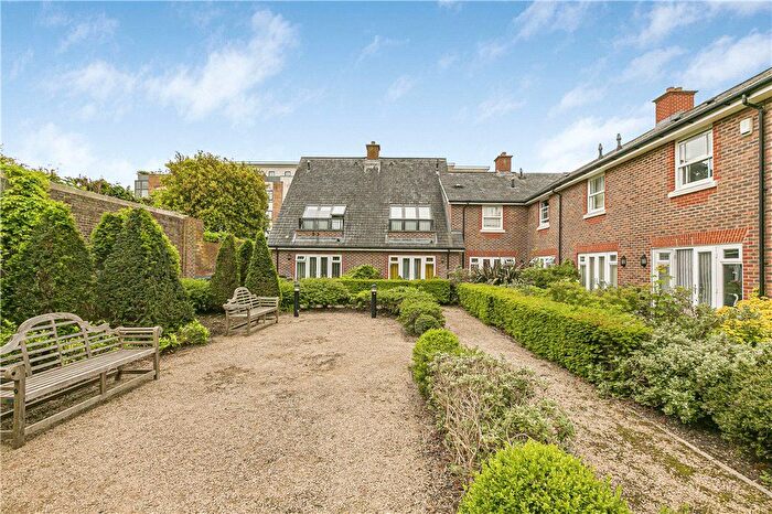 2 Bedroom Terraced House For Sale In Vitali Close, London, SW15