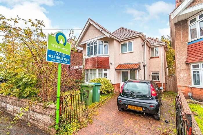 6 Bedroom Semi-Detached House To Rent In Hartley Avenue, Southampton, Hampshire, SO17