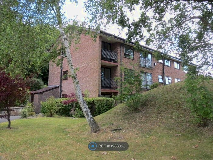 2 Bedroom Flat To Rent In Felton Road, Poole, BH14