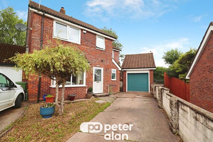 4 Bedroom Detached House For Sale In Elaine Close, Thornhill, Cardiff, CF14
