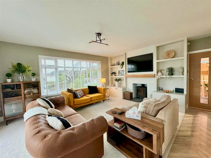 3 Bedroom Detached Bungalow For Sale In Furzehatt Way, Plymstock, Plymouth, PL9