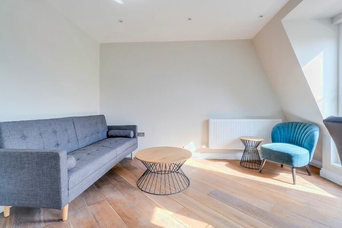 2 Bedroom Flat To Rent In Bethnal Green Road, London, Bethnal Green, E2
