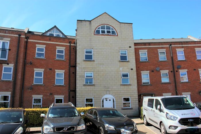 1 Bedroom Flat To Rent In Godwind Court, Swindon, SN1