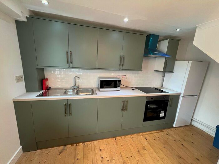 2 Bedroom House To Rent In Rutland Street, Cardiff, CF11