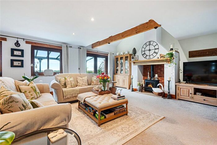 4 Bedroom Barn Conversion For Sale In Weeton Road, Weeton, Preston, Lancashire, PR4